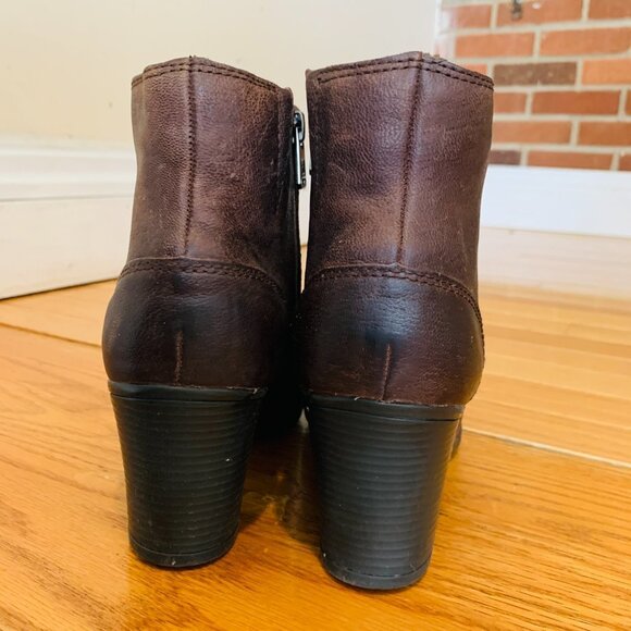 Women's ROCKPORT Brown Leather Zip Up Ankle Boots Booties Size 9 M - Picture 10 of 16